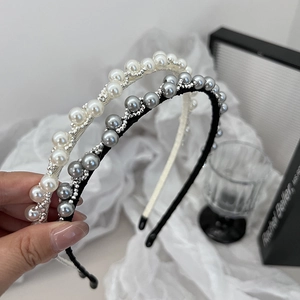 Elegante haarband met parels en kristallen, vintage metalen basis en fluweel