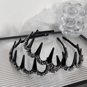 Crystal Rhinestone Shark Tooth Headband For Women Posh Gothic Punk Spike Hair Band Elegant Styling Head Hoop Hair Accessories