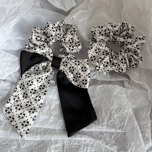French Style Retro Black White Floral Print Satin Scrunchie Large Bow Hair Tie For Women Elegant Hair Accessories Gift