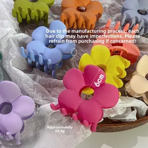 Details zu bunten matten Blumen-Haarklammern mit 6 cm Größe und 24,5 g Gewichtsangabe