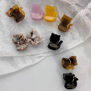 Barrettes à cheveux en forme de chat en acétate coloré avec inscription dorée