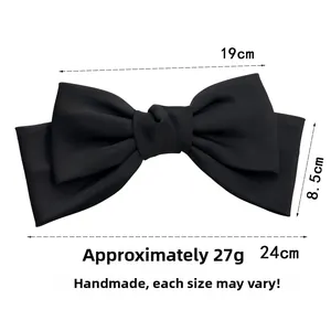 Tabella taglie dettagliata per fiocco in raso nero, largo 24 cm e alto 8,5 cm di altezza