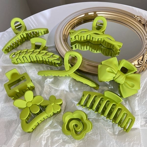Matte Green Hair Claw Clips For Women Avocado Green Large Hair Catch Cloud Flower Bow Geometric Chain Twisted Arc Hair Accessories