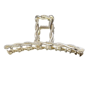 Elegante fermaglio per capelli in lega dorata con design a treccia e perle bianche lucide