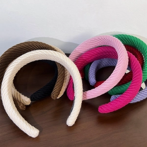 Serre-têtes rembourrés en tricot de couleurs variées avec texture laine vintage