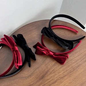 Set of four velvet bow headbands in retro burgundy and classic black colors