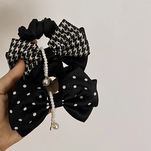 Chouchou Nœud Rétro Français Avec Pendentif Chaîne Künstliche Perles Noires Blanches Pied-de-Poule Pois Satin Accessoire Cheveux Femme