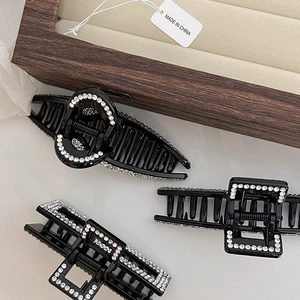 Elegant French style rhinestone hair claw clip set for women in black and silver