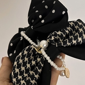 Nœud pour cheveux vintage français à pois et pied-de-poule avec pendentif cœur en perles