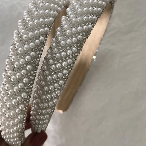 Französischer Schwamm-Haarreif mit Perlen und Strass für elegantes Haarstyling mit hohem Volumen