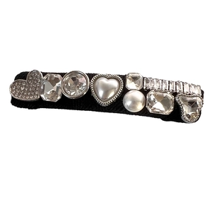 Barrette noire exquise avec strass et perles de style vintage élégant et raffiné
