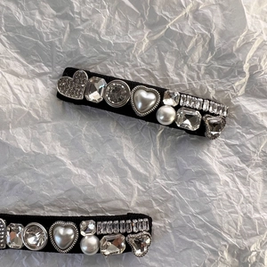 Barrettes à Cheveux Élégantes Cœur Künstliche Perle Strass Pince Latérale en Tissu Noir pour Femmes Accessoires Cheveux Fait Main Mode
