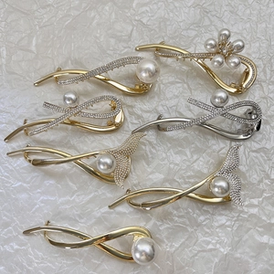 Pince à Cheveux Élégante en Alliage Avec Künstliche Perles de Culture et Strass Motif de Fleur de Queue de Poisson Femme