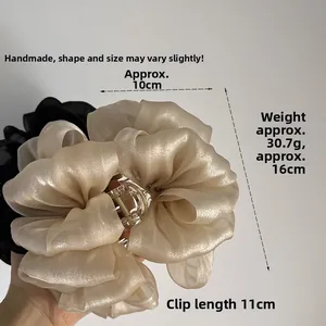 Détails de la grande pince à cheveux avec nœud en organza, dimensions et poids inclus