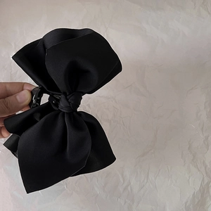 French Elegant Large Black Satin Bow Hair Claw Clip For Women Oversized Ribbon Fabric Shark Clip Hair Accessories Headwear