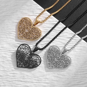 Collier Pendentif Cœur Sculpté en Acier Inoxydable 304 Rétro pour Hommes Femmes Hip Hop Chaîne Box Or Argent Bijoux Électroplaqués