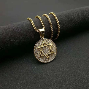 Collier hip hop doré avec pendentif étoile de David glacée et chaîne de perles
