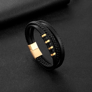 Bracelet multicouche en cuir tressé noir pour homme avec fermoir magnétique doré et billes