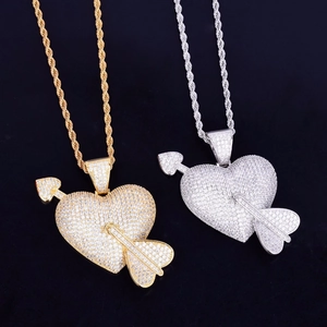 Hip hop heart and arrow pendant necklace with white zircons in gold and silver finish