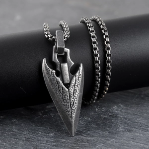 Retro Viking Arrowhead Pendant Necklace For Men Vintage Gothic Spearhead Alloy Jewelry Punk Biker Fashion Accessory