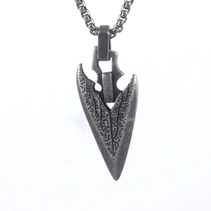 Nordic Viking arrowhead pendant necklace in vintage silver finish with box chain for men