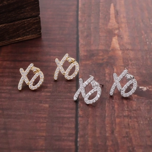 Boucles d'oreilles XO hip-hop en or et argent avec pavé de micro-oxydes de zirconium