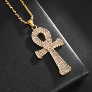 Collana con ciondolo croce Ankh in oro ghiacciato con catena box e strass chiari