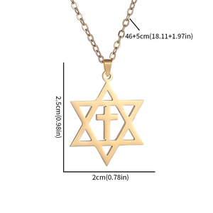 Collier en acier inoxydable doré avec pendentif étoile de David et croix et les dimensions