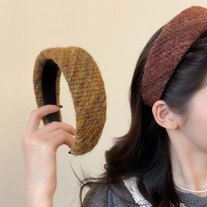 Vintage Plaid Woolen Knit Wide Edge Headband For Women Elegant Korean Style Thick Handmade Autumn Winter Hair Hoop Accessory