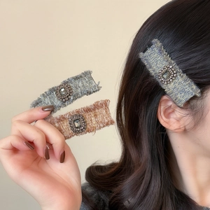 Fermaglio vintage in tweed con cristallo rettangolare di lusso e strass scintillanti