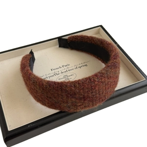 Deep brown woolen knit headband with wide-brim thick fleece design for autumn winter fashion