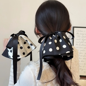 Barrette à cheveux élégante à pois style français avec rubans en satin multicouches