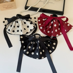 Pinces à cheveux à pois avec nœuds en satin noir, rouge et blanc et longs rubans