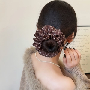 Elegant brown plaid scrunchie for bun hairstyle in retro British preppy style