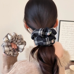 Chouchou à Cheveux Vintage à Carreaux Avec Broderie Florale pour Femmes Style Coréen Tissu Large Élastique à Cheveux Fait Main Accessoire de Coiffure