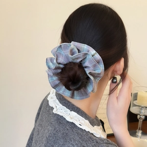 Chouchou géant classique à carreaux bleu clair pour accessoire de coiffure femme