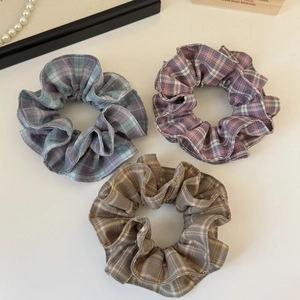 Lot de trois chouchous à carreaux élégants aux tons pastels avec une finition premium