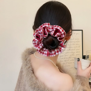 Korean Red Checkered Strawberry Scrunchie Elastic Fabric Hair Tie Sweet Pleated Hair Band For Women Daily Hair Accessory