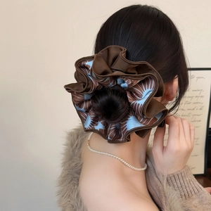Oversized 4 Layer Satin Fabric Scrunchie AB Side Printed Vintage Abstract Pattern Large Hair Tie For Women Elegant Ponytail Holder