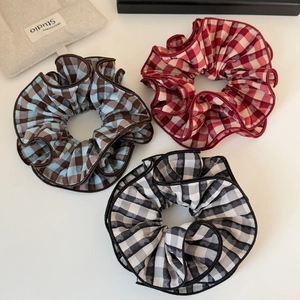 Lot de trois chouchous à carreaux élégants avec bordure contrastée pour coiffures volumineuses