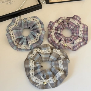 3er-Set Karo-Lace-Haargummis mit Herzanhängern in Blau, Lila und Braun für Damen