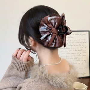 Pince à Cheveux Crabe en Tissu Nœud Papillon Vintage Français Dégradé Bleu Café Élégante Barrette pour Femmes Coiffage Quotidien