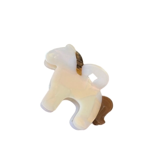 Pince à cheveux 3D en forme de cheval en acétate crème nacré avec détails marrons élégants