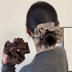 Chouchou En Tissu Imprimé Léopard Fait À La Main Grand Attache Cheveux Plissé Élégant Style Coréen Accessoires Pour Cheveux Femme