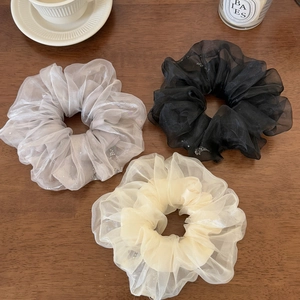 Lot de 3 chouchous en organza gris, noir et beige avec un effet scintillant délicat