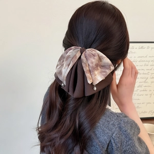Elegante pinza per capelli grande a doppio strato con stampa marmorizzata marrone per coda