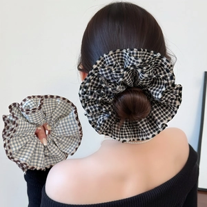 Sweet Gingham Wavy Edge Scrunchies Elegant Fabric Pleated Hair Ties Large Checkered Hair Bands For Women Girls Daily Accessory