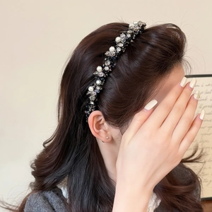 Elegant high-crown headband with pearls and crystals on non-slip base for women