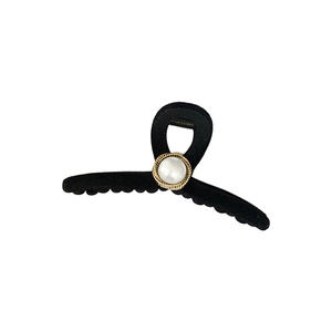 Eleganter schwarzer Samt-Haarclip mit großer Perle und goldenem Seilrand im Vintage-Stil