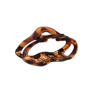 Minimalist irregular amber acetate shark hair claw clip for women with strong metal spring